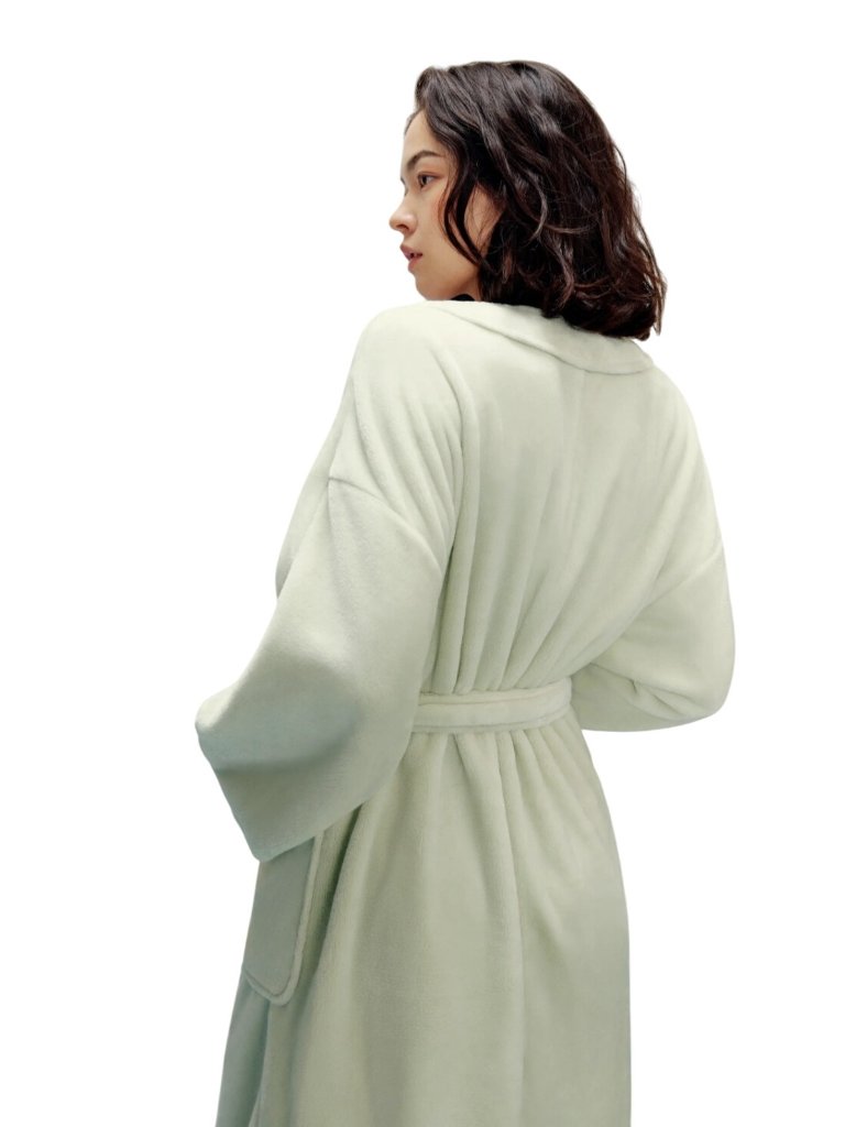 Neiwai Classic Cozy Fleece Robe 2.0 Icicle Sz Med Pet (Us 4) — image 2 of 8